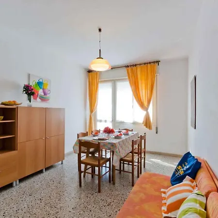 In 25540 Apartment